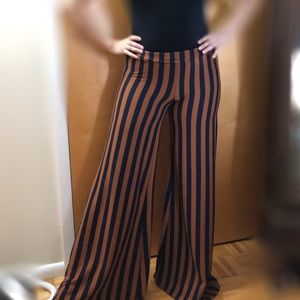 🎉PRICES TO SELL🎉. high waisted bell bottoms